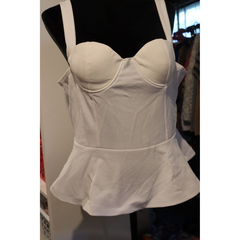 Love X Design Woman Sleeveless Peplum White Tank, Size XL